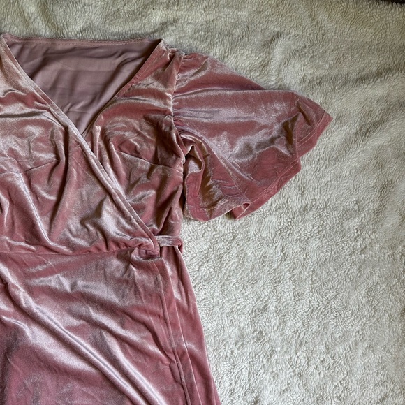 Beautiful pink velvet wrap gown, size small - Picture 2 of 3